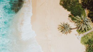 Cristal blue waters of hawaii